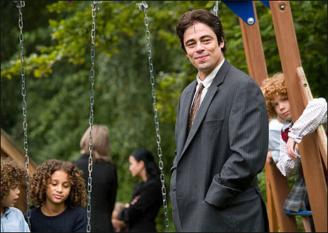 benicio del toro married. Benicio del Toro in Things We